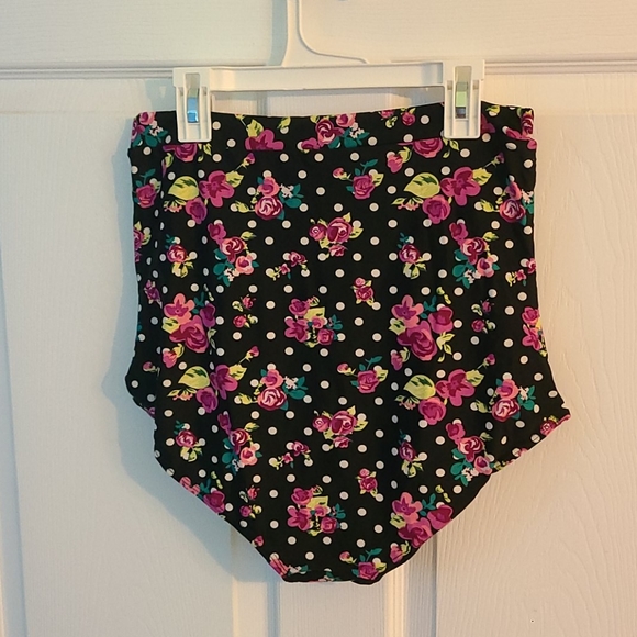 VINTAGE High Waisted Floral polkadot swim bottoms - Picture 3 of 7